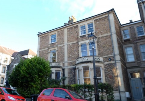 View Full Details for CLIFTON TOWNHOUSE / HMO FOR BASIC UPDATING