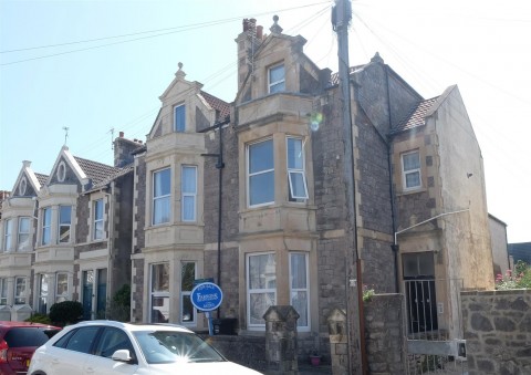 View Full Details for GARDEN FLAT - REDUCED PRICE FOR AUCTION