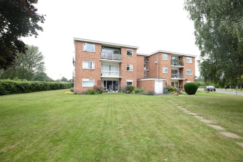 View Full Details for FLAT - REDUCED PRICE / INVESTMENT