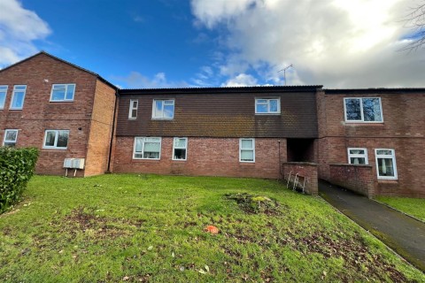 View Full Details for FLAT | UPDATING | TAUNTON