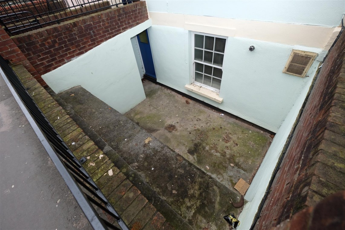 Images for 152 B ( 2 Bed Garden Maisonette ) City Road, St. Pauls, Bristol