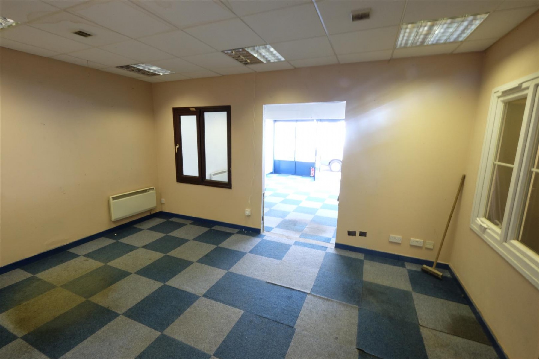 8 The Mart Locking Road, Weston-Super-Mare, BS23 3DE