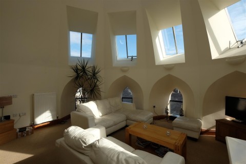 View Full Details for Apartment 12 St Saviours Court, Weston-Super-Mare