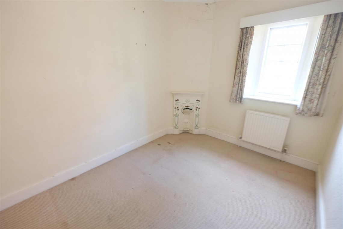 Images for Huge First Floor Flat with Garden and Double Garage