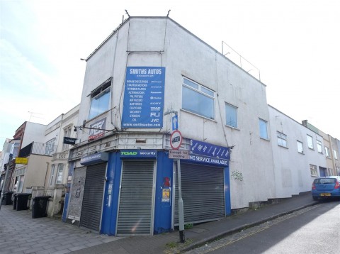 View Full Details for DEVELOPMENT OPPORTUNITY - 4 FLATS - GDV £715k +