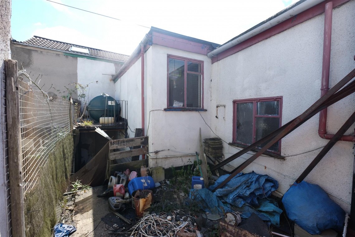 Images for DEVELOPMENT OPPORTUNITY - 4 FLATS - GDV £715k +