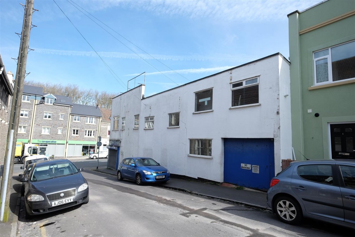 Images for DEVELOPMENT OPPORTUNITY - 4 FLATS - GDV £715k +