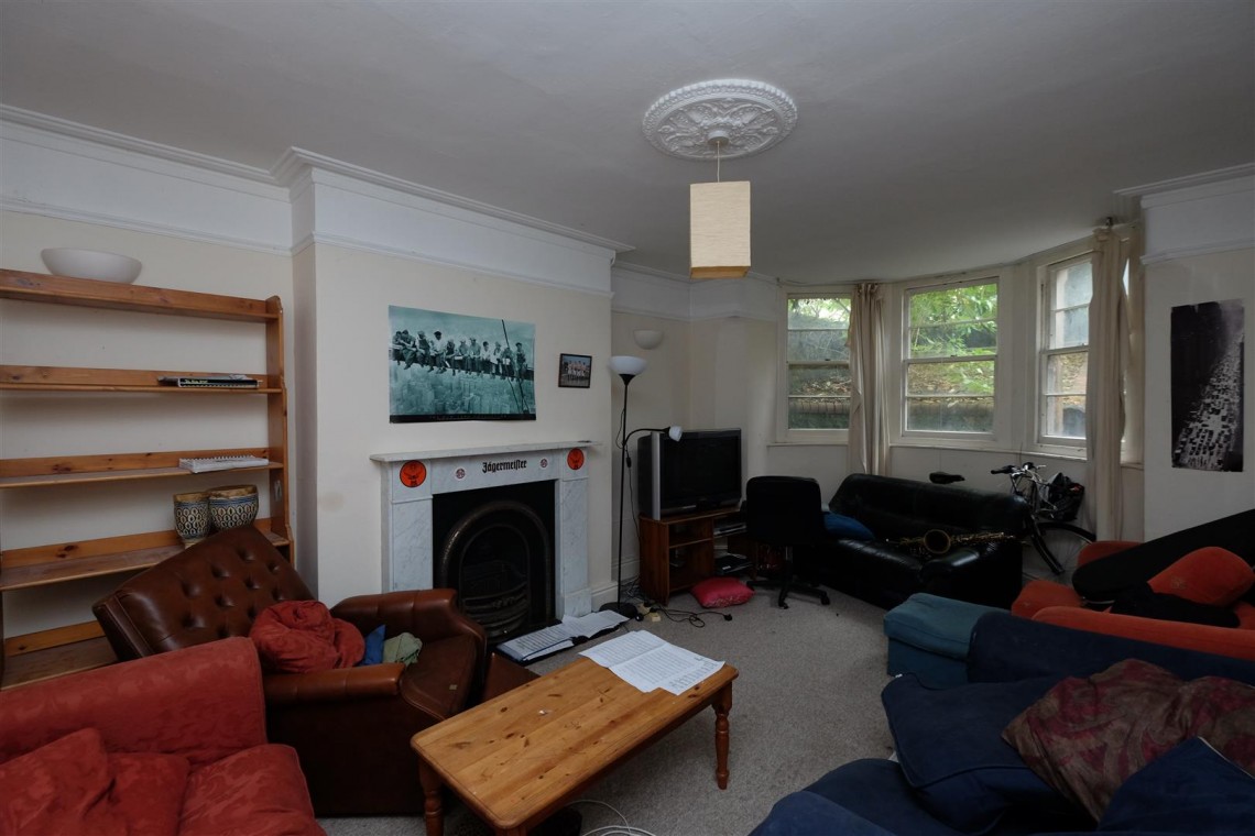 Images for CLIFTON TOWNHOUSE / HMO FOR BASIC UPDATING