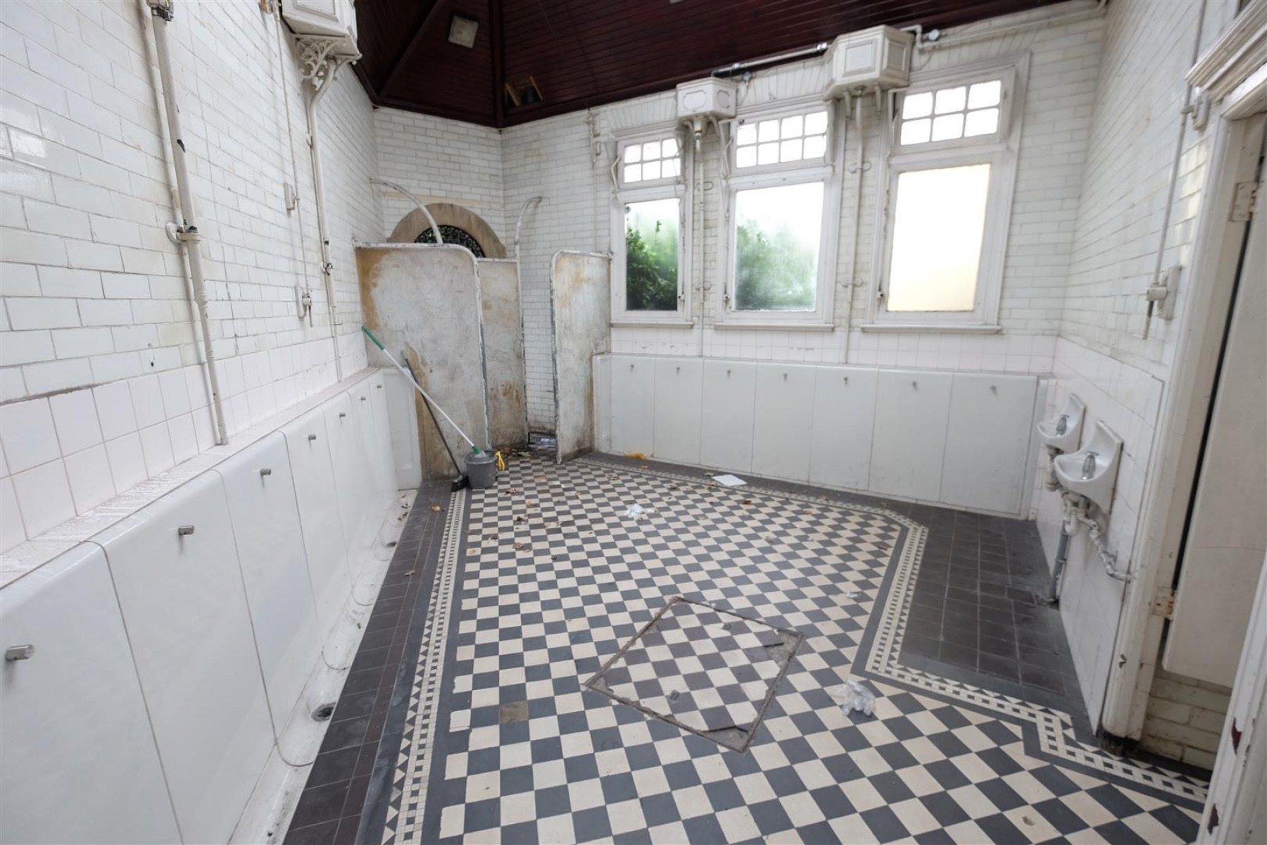 Images for EDWARDIAN CLOAKROOM WITH POTENTIAL