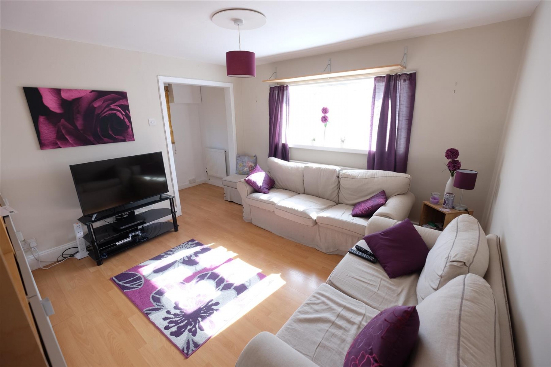 Images for 2 BED FLAT - REDUCED PRICE FOR AUCTION