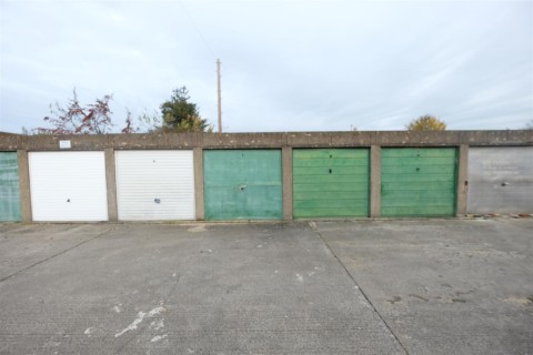 View Full Details for RANK OF 4 GARAGES - HIGH STREET BATH BA2