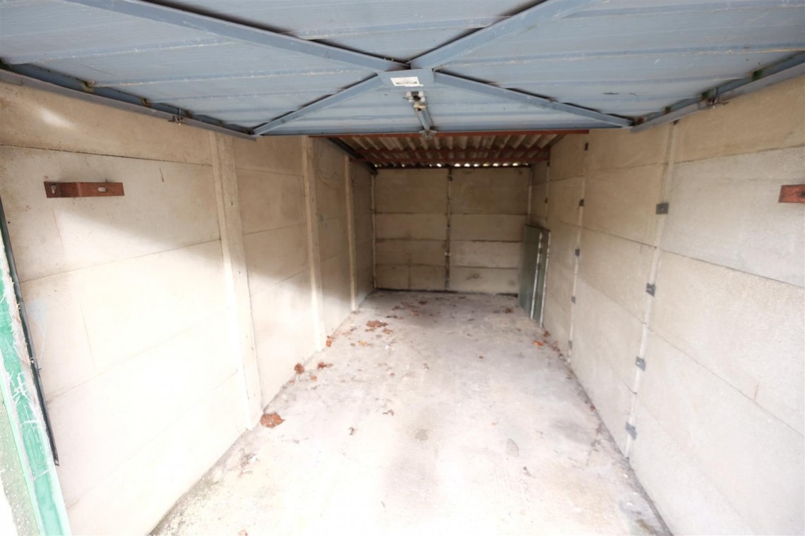 Images for RANK OF 4 GARAGES - HIGH STREET BATH BA2