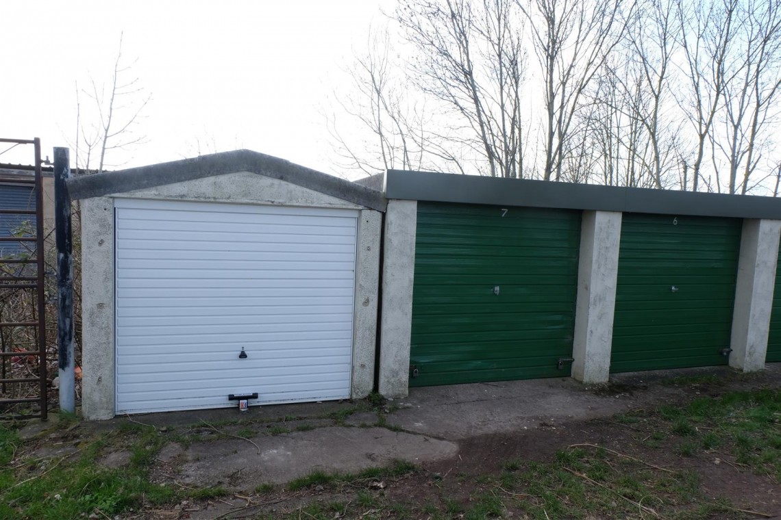 Images for RANK OF 8 GARAGES - INVESTMENT / DEVELOPMENT
