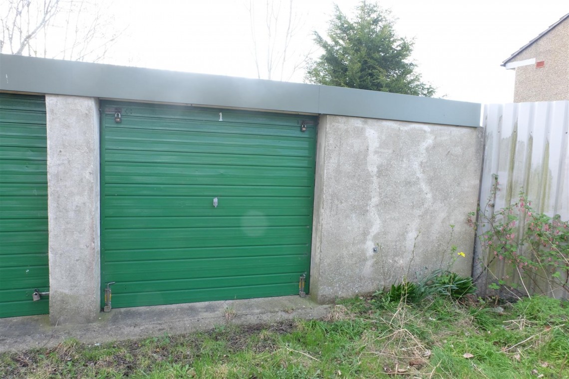 Images for RANK OF 8 GARAGES - INVESTMENT / DEVELOPMENT