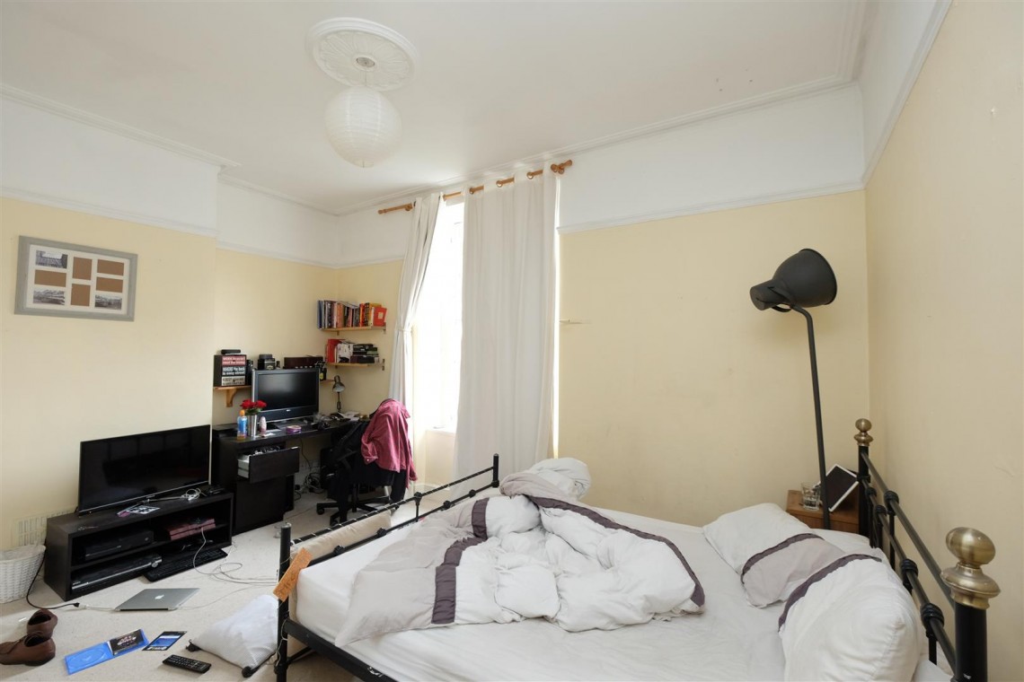 Images for CLIFTON TOWNHOUSE / HMO FOR BASIC UPDATING