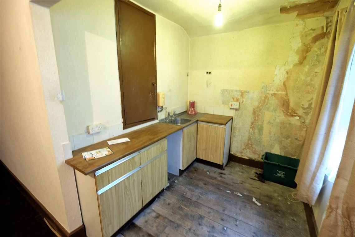 Images for 1 BED FLAT - REQUIRES UPDATING