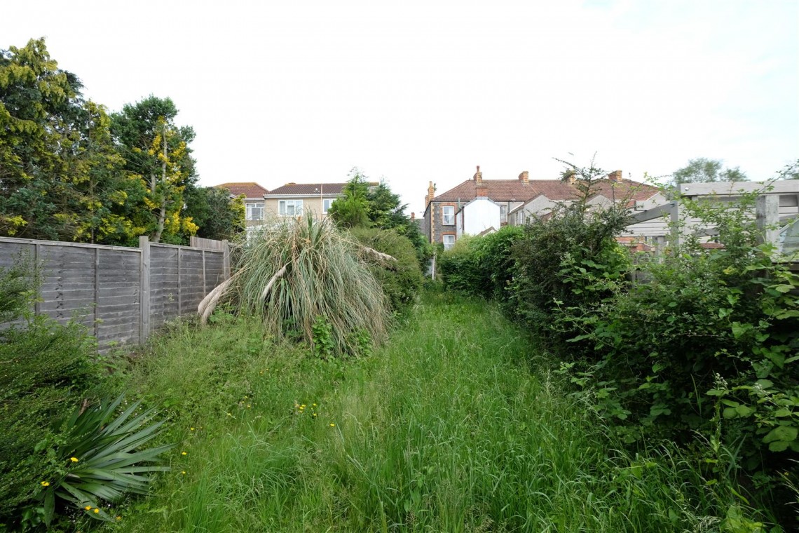 Images for COTTAGE FOR MODERNISATION - LARGE GARDEN