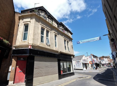 View Full Details for 2 FLAT / 2 SHOPS - CLOSE TO BEACH WSM