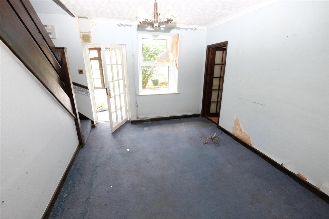 Images for COTTAGE FOR UPDATING - LYDNEY