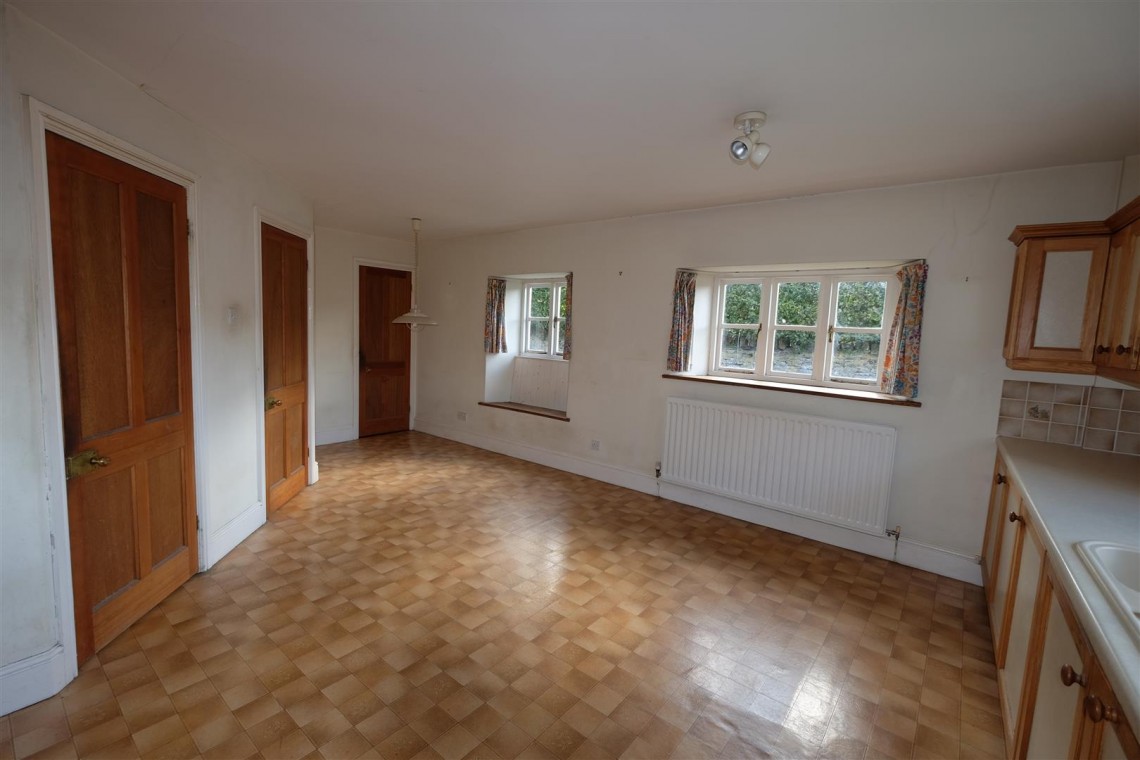 Images for DETACHED HOUSE - CENTRAL WRINGTON LOCATION