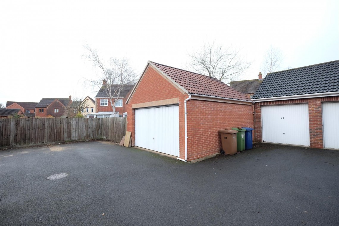 Images for DETACHED DOUBLE GARAGE - TEWKESBURY