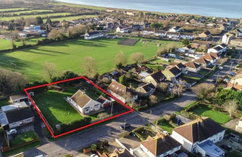 View Full Details for DETACHED BUNGALOW ON LARGE PLOT