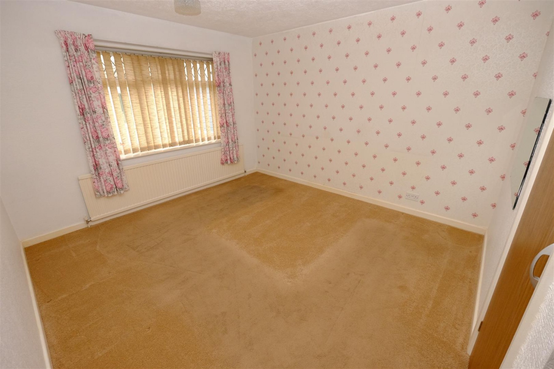 Images for DETACHED BUNGALOW - REDUCED PRICE FOR AUCTION
