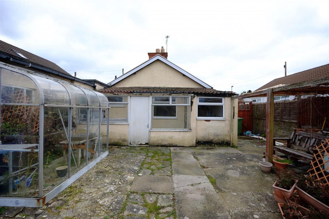 Images for DETACHED BUNGALOW FOR MODERNISATION