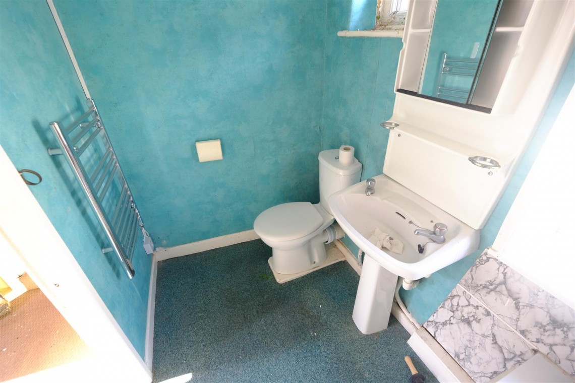 Images for 3 BED FLAT FOR MODERNISATION