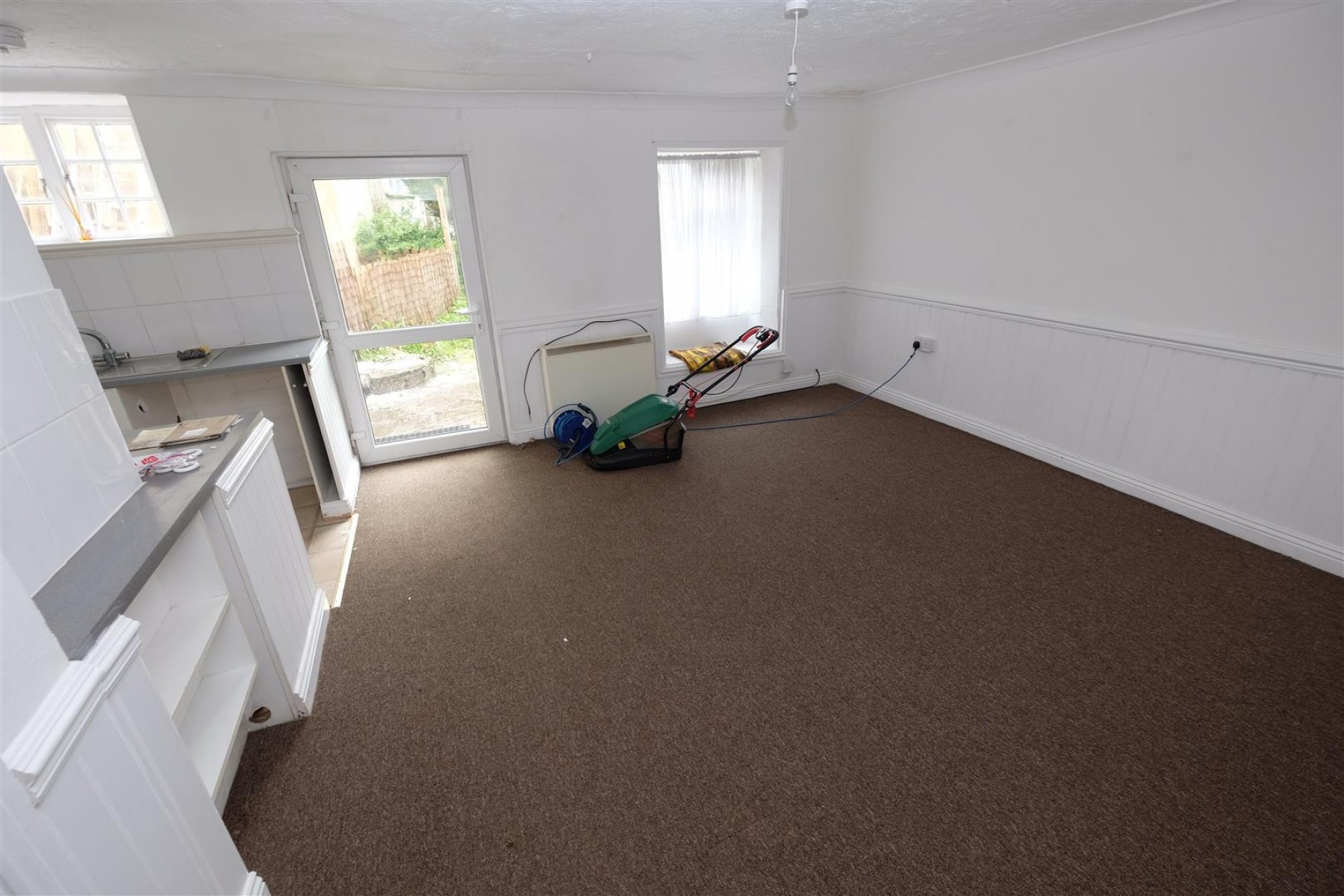 Images for HOUSE FOR UPDATING / 2 FLATS