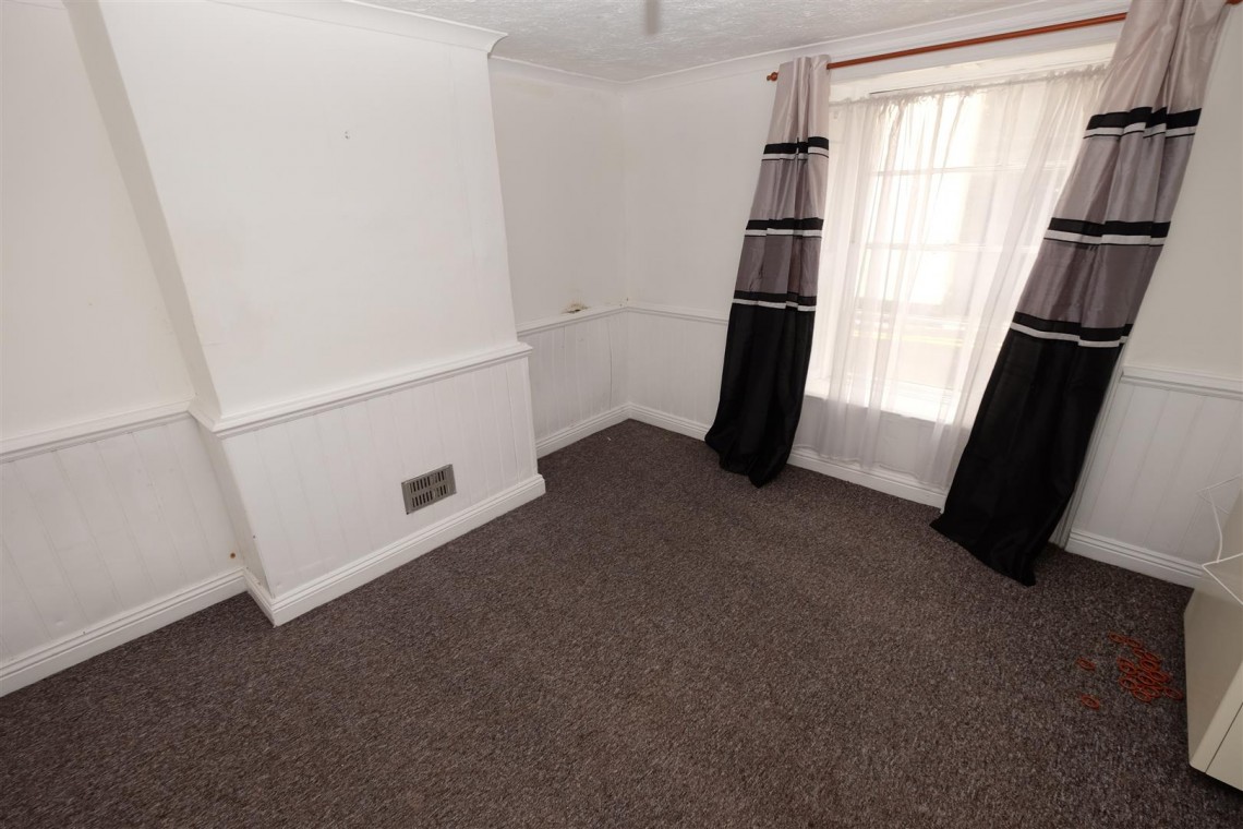 Images for HOUSE FOR UPDATING / 2 FLATS