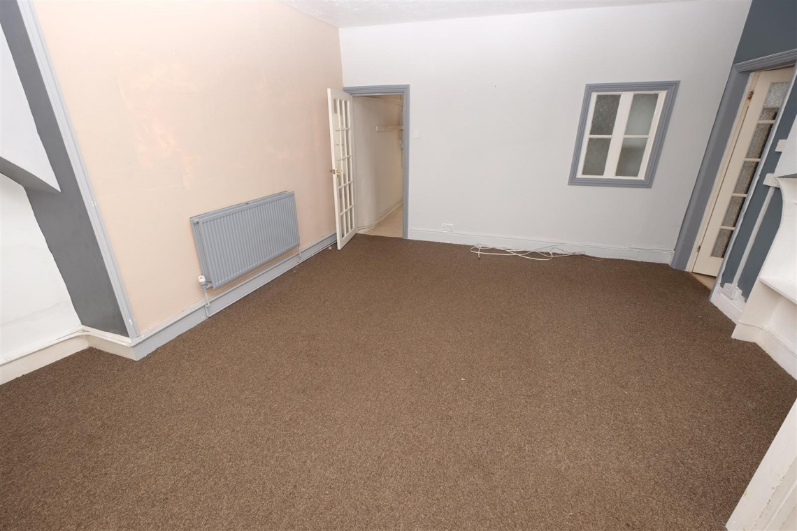 Images for HOUSE FOR UPDATING / 2 FLATS