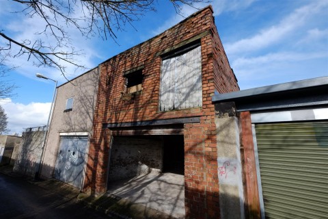 View Full Details for COACH HOUSE WITH POTENTIAL - EAID:hollismoapi, BID:21
