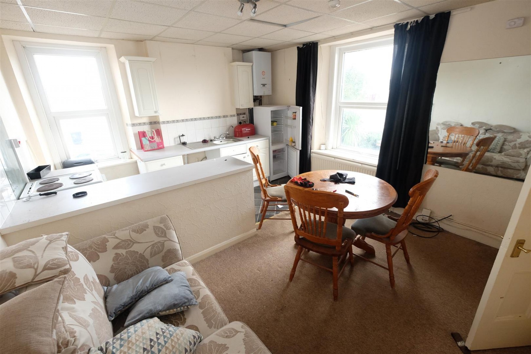 Images for 1 BED FLAT - INVESTMENT / DOER UPPER