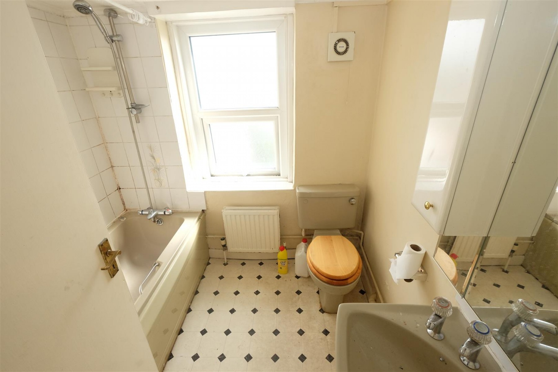 Images for 1 BED FLAT - INVESTMENT / DOER UPPER