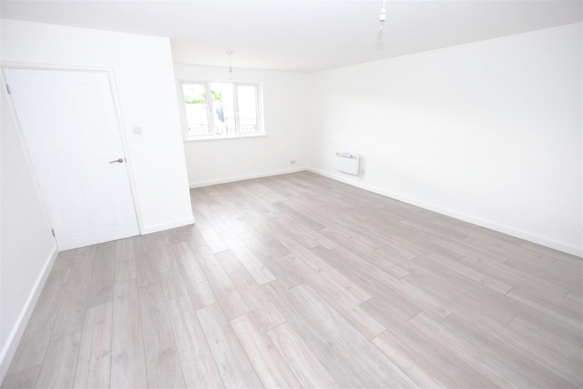 Images for RENOVATED FLAT CLOSE TO HOSPITAL