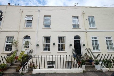 View Full Details for HOUSE FOR UPDATING - CHELTENHAM