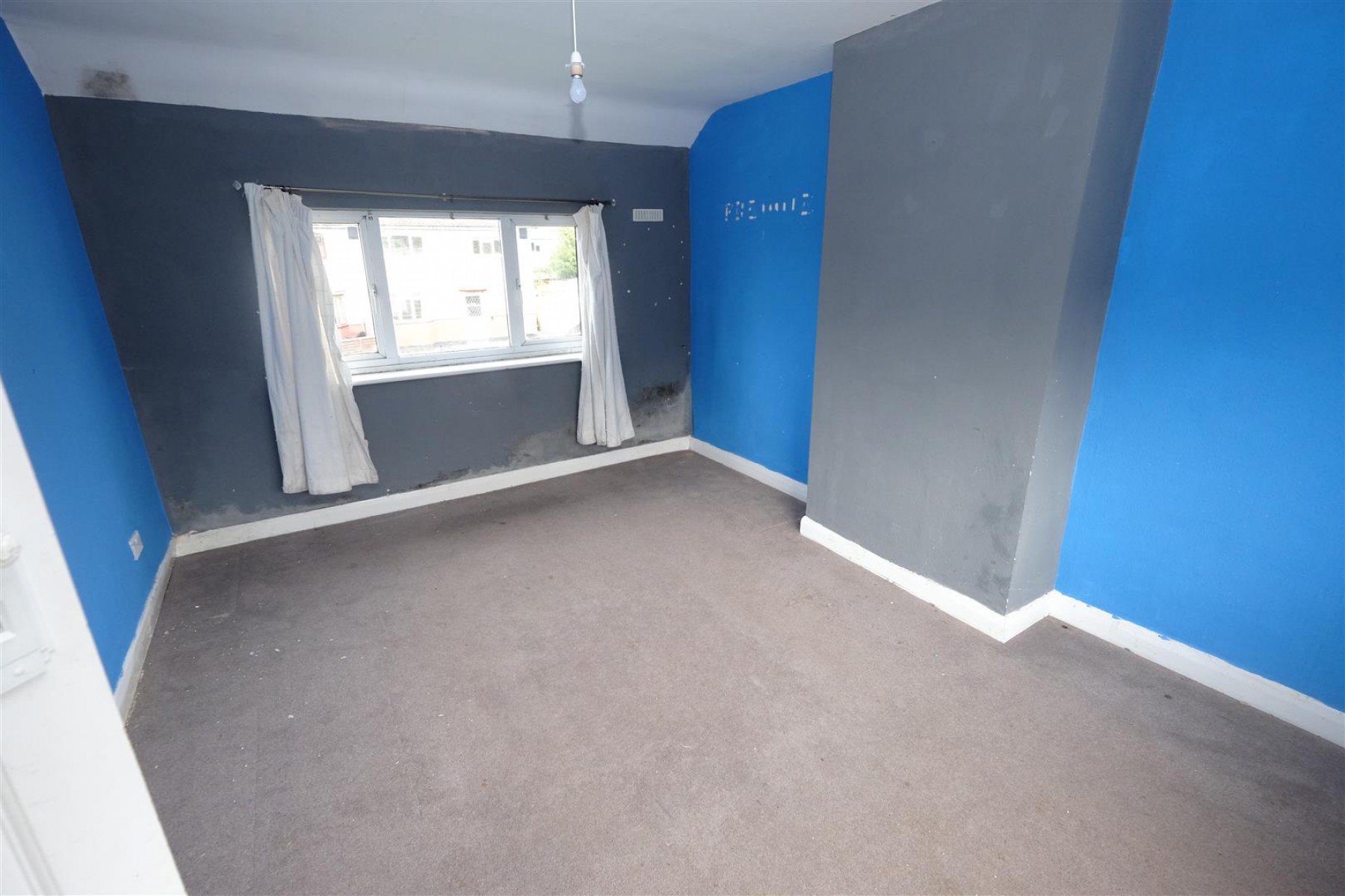 Images for HOUSE WITH POTENTIAL - DURSLEY