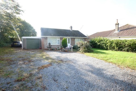View Full Details for BUNGALOW ON LARGE PLOT - BACKWELL