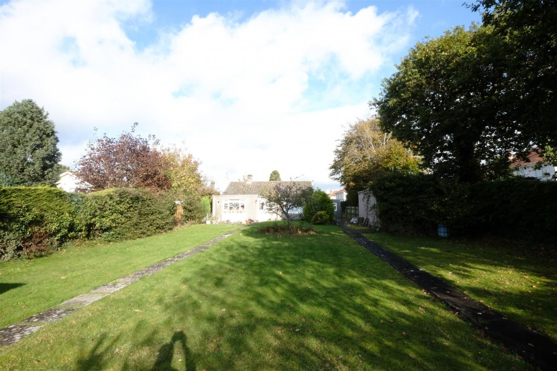 Images for BUNGALOW ON LARGE PLOT - BACKWELL