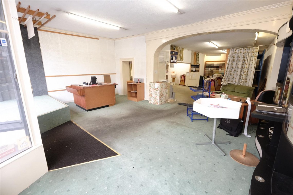 Images for VACANT RETAIL UNIT - CLEVEDON