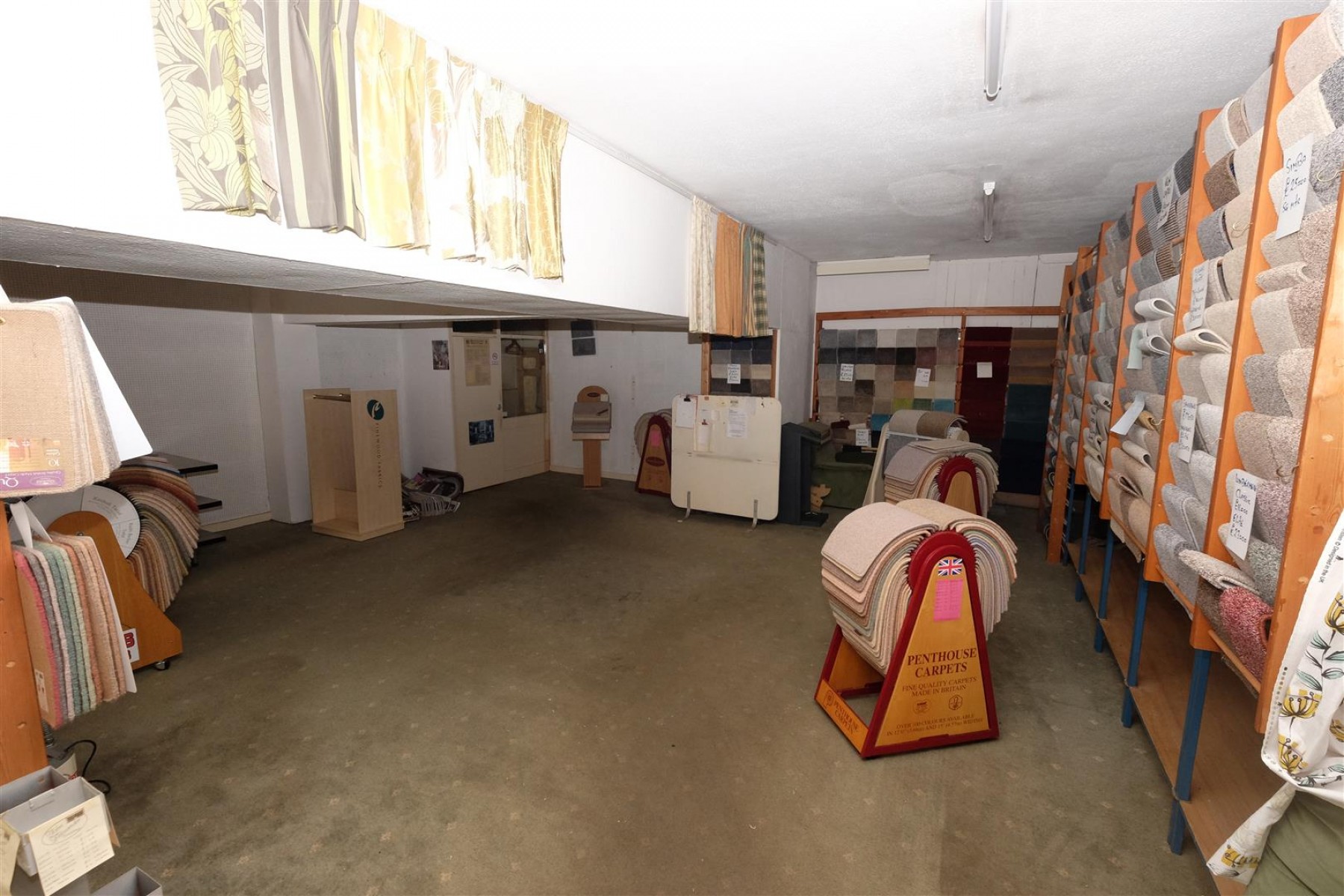 Images for VACANT RETAIL UNIT - CLEVEDON