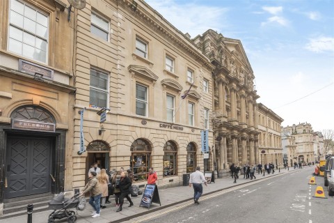 View Full Details for FLAT - REDUCED PRICE FOR AUCTION