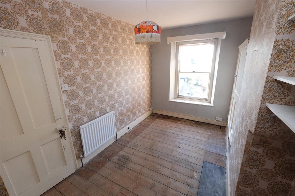 Images for HOUSE FOR UPDATING - STAPLE HILL