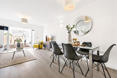 View Full Details for Victoria Mews, Victoria Park