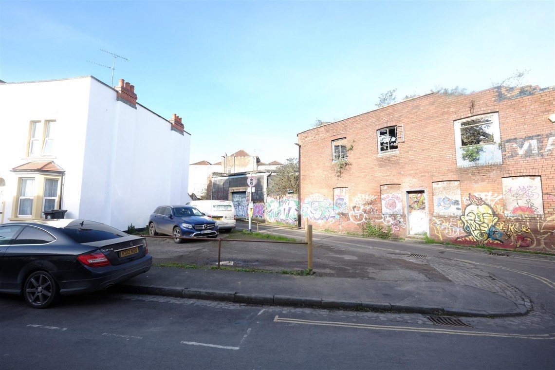 Images for PLANNING GRANTED - 6 TOWNHOUSES