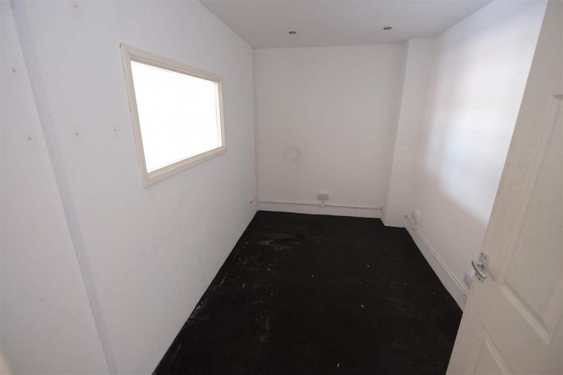 Images for VACANT COMMERCIAL UNIT - JUNCTION 3 @ M32