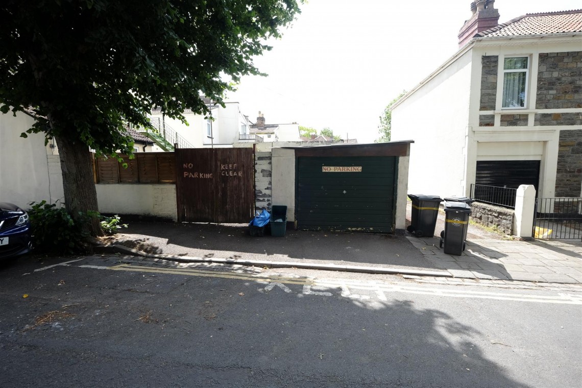 Images for FLAT FOR UPDATING + GARAGE