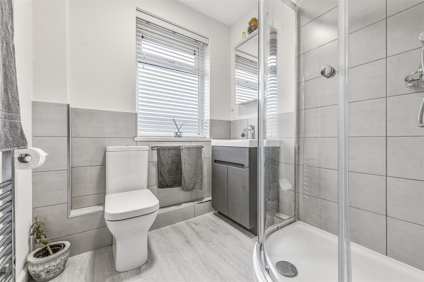 Images for CITY FLAT - REDUCED PRICE FOR AUCTION
