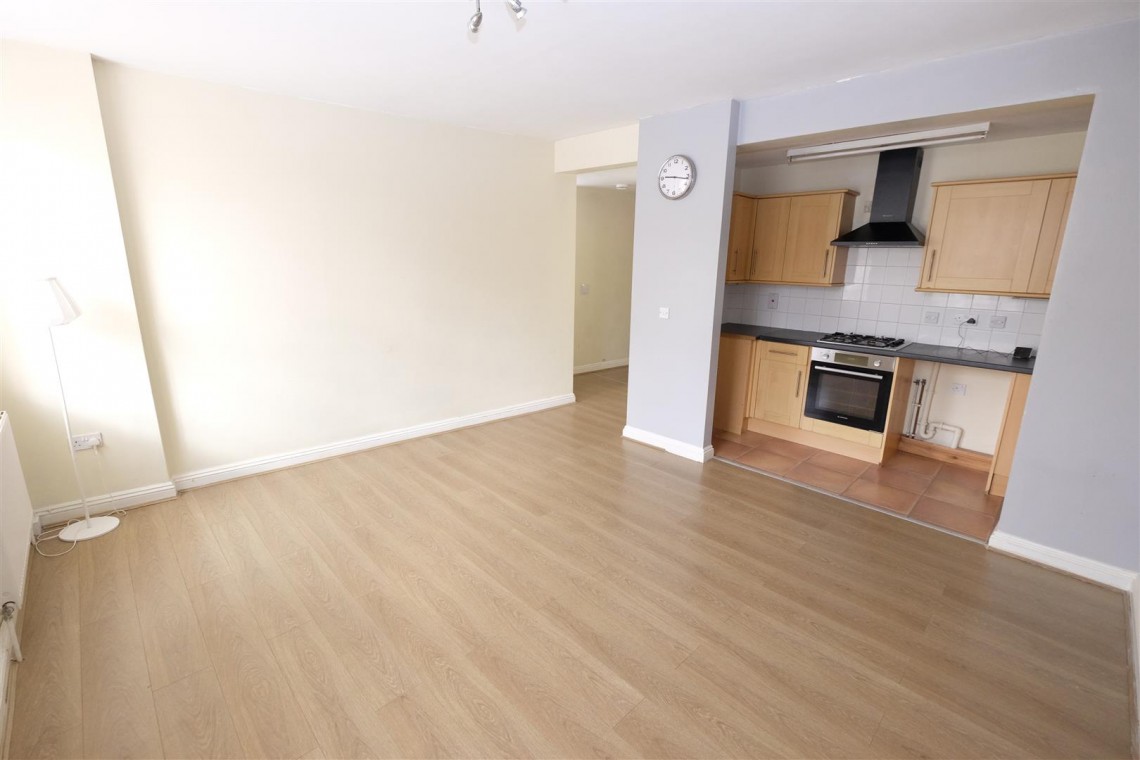 Images for FLAT - INVESTMENT / HOME - KINGSWOOD